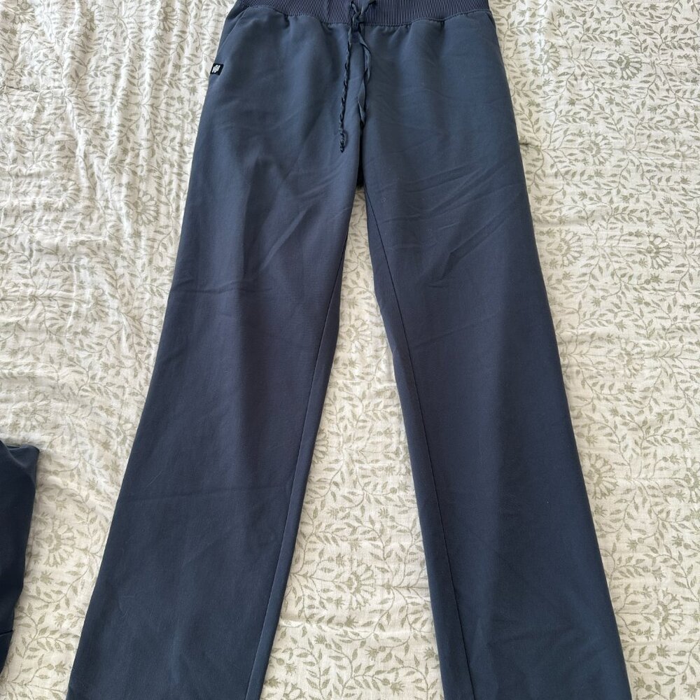 Carbon Gray Jaanuu Scrub Set - Picture 3 of 4